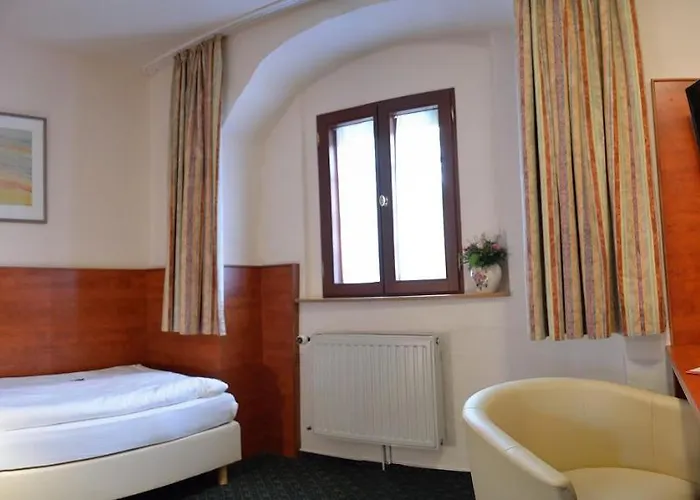 Ringhotel Jaegerhof ホテル