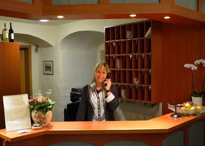 Ringhotel Jaegerhof ホテル 3*